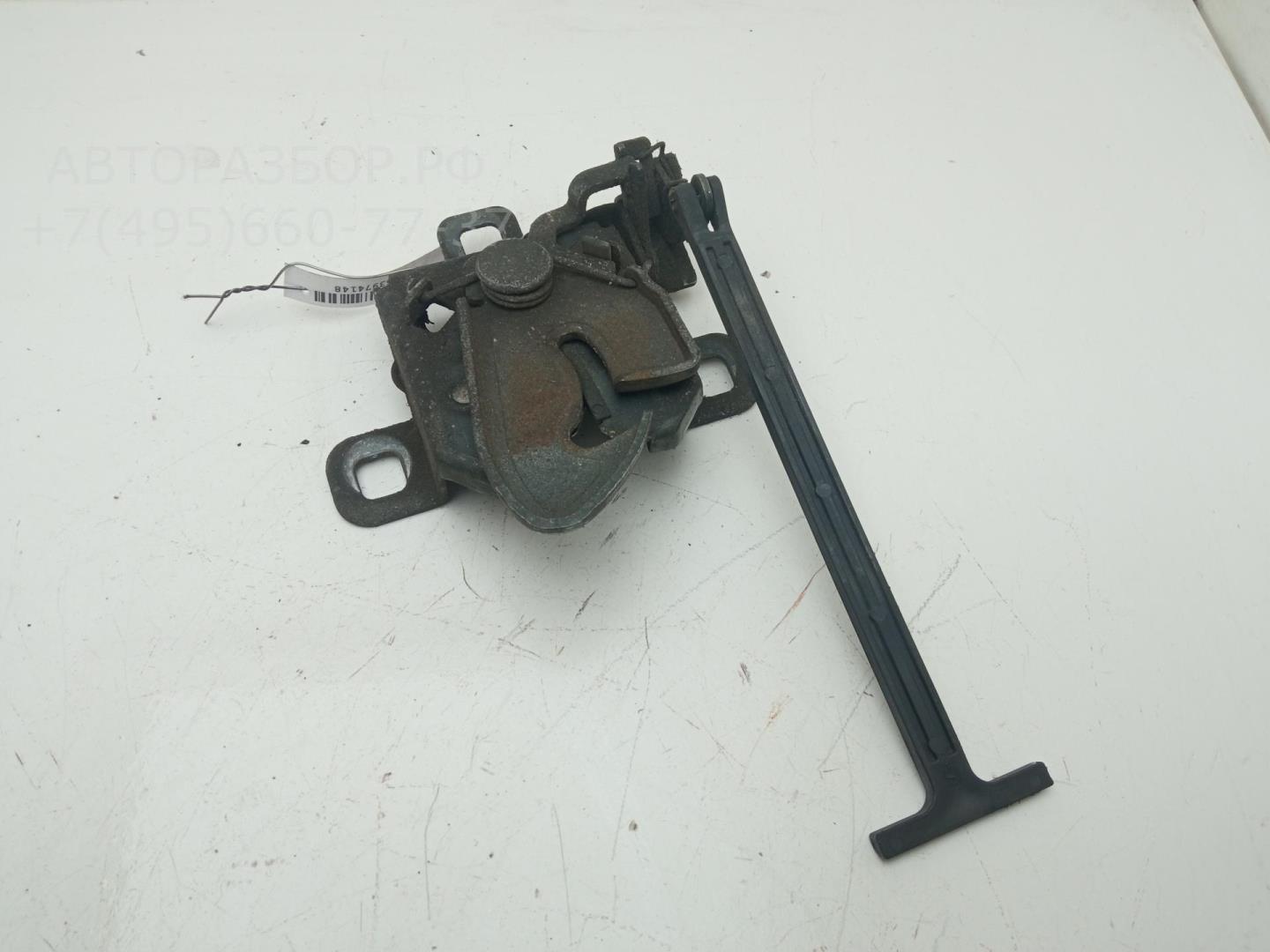 Замок капота