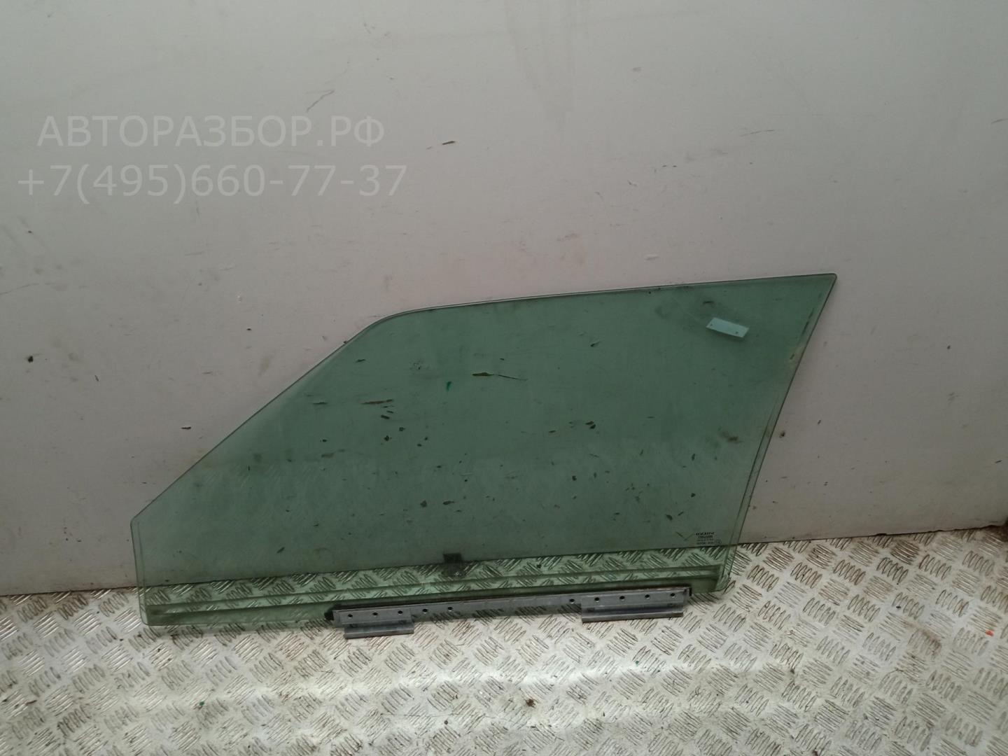 Стекло двери передней правой