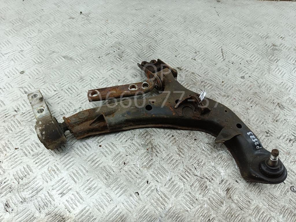 Рычаг передний правый