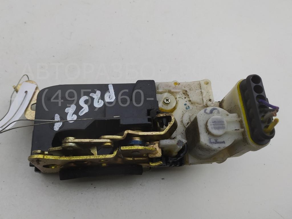 Замок двери задней левой