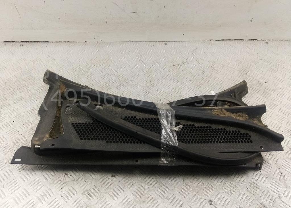 Решетка стеклоочистителей (Жабо)