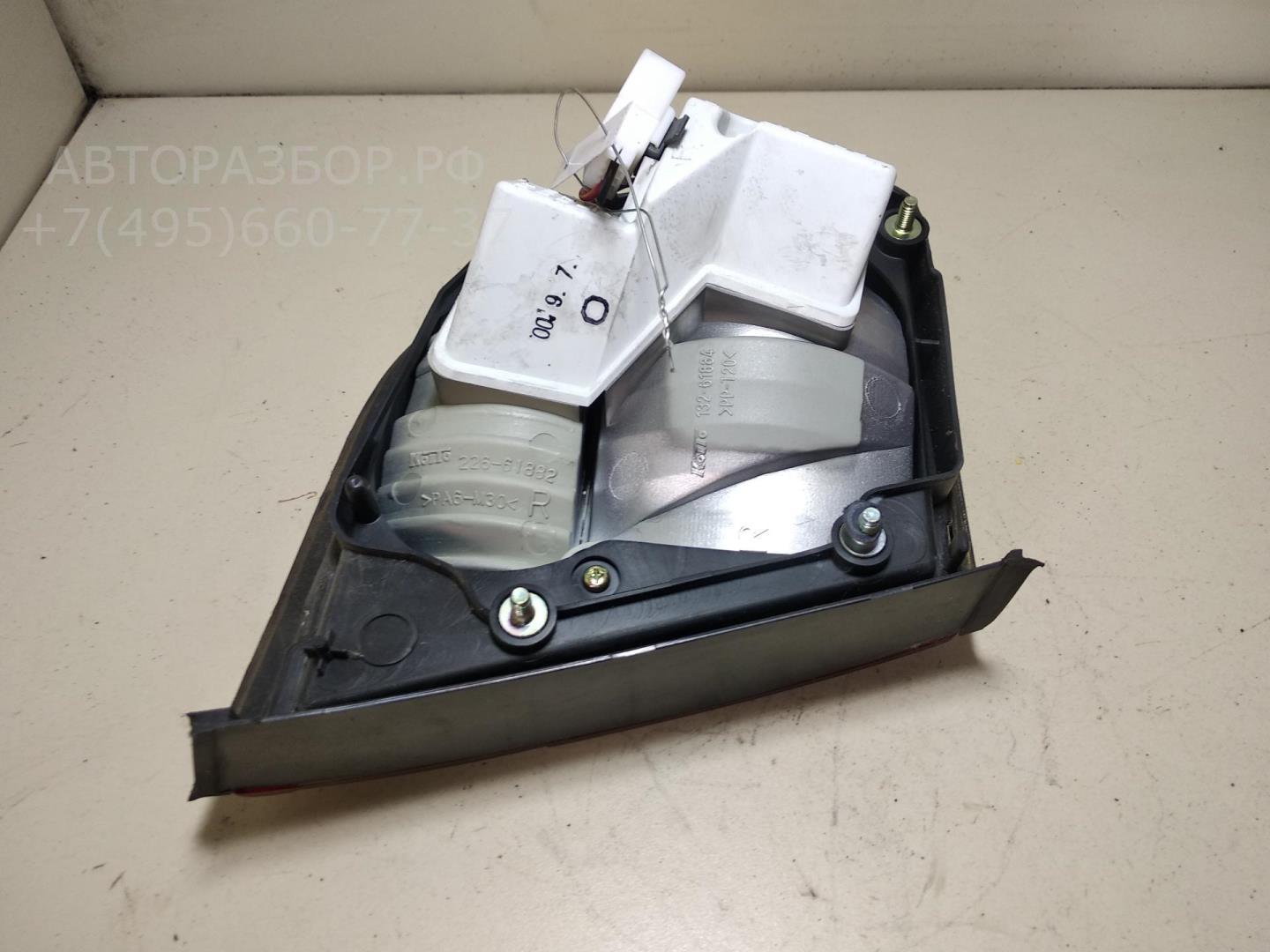 Фонарь задний внутренний правый