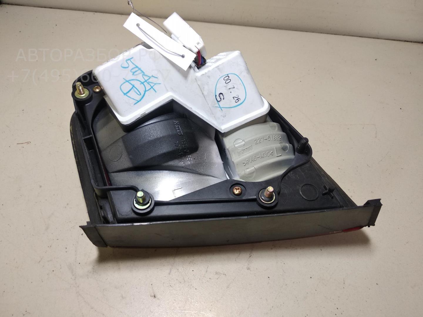 Фонарь задний внутренний левый