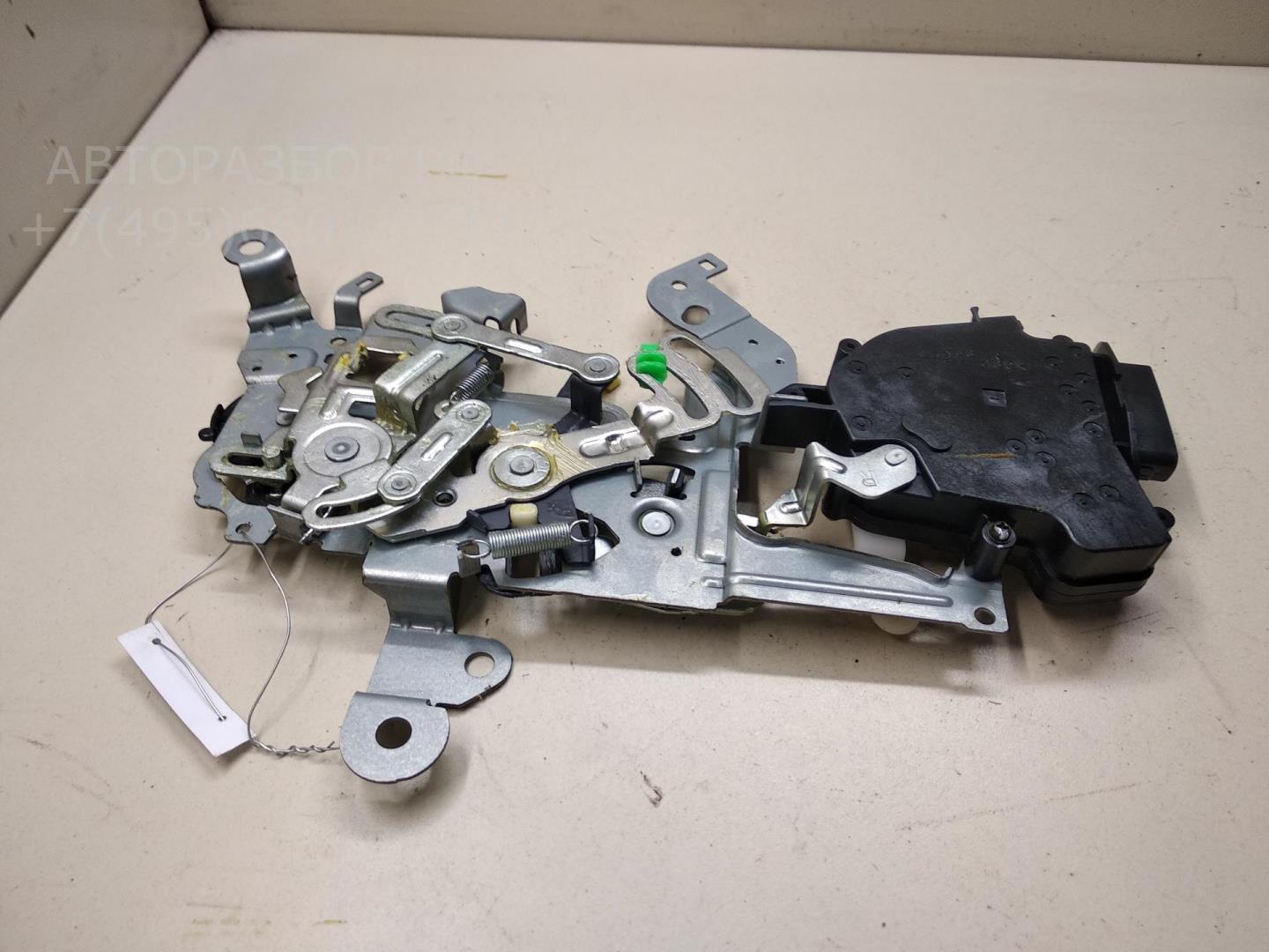 Замок двери задней правой