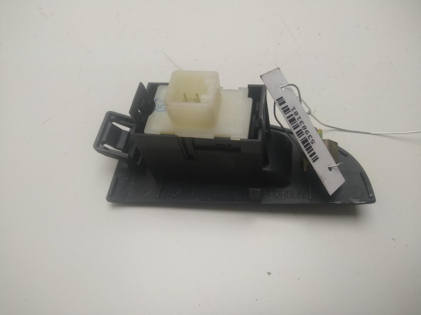 Кнопка стеклоподъемника