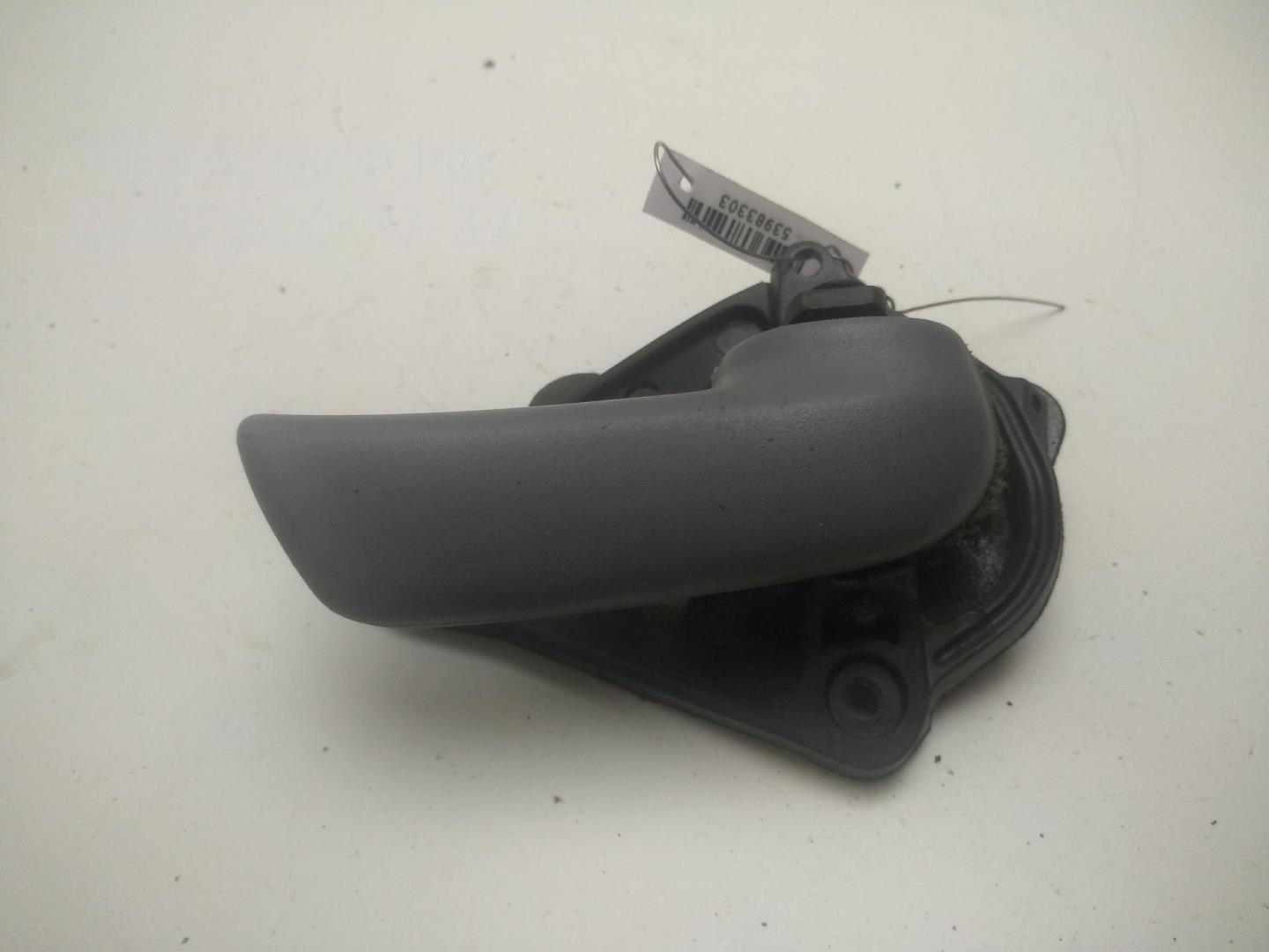 Ручка двери передней внутренняя правая