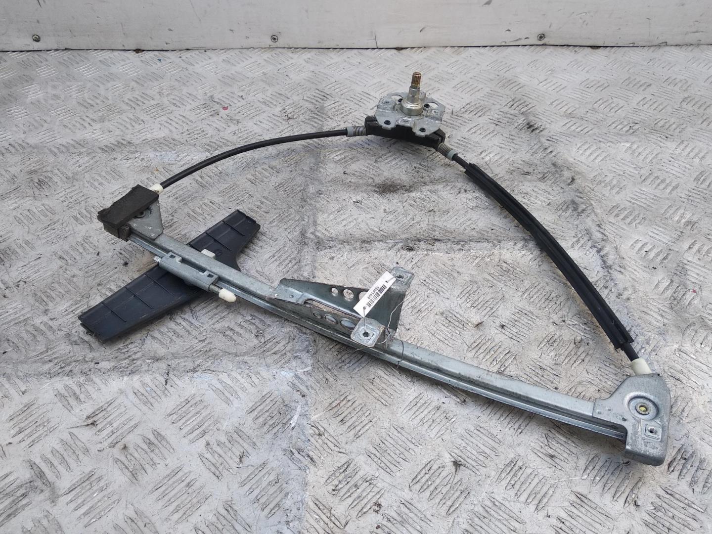 Стеклоподъемник механ. передний правый