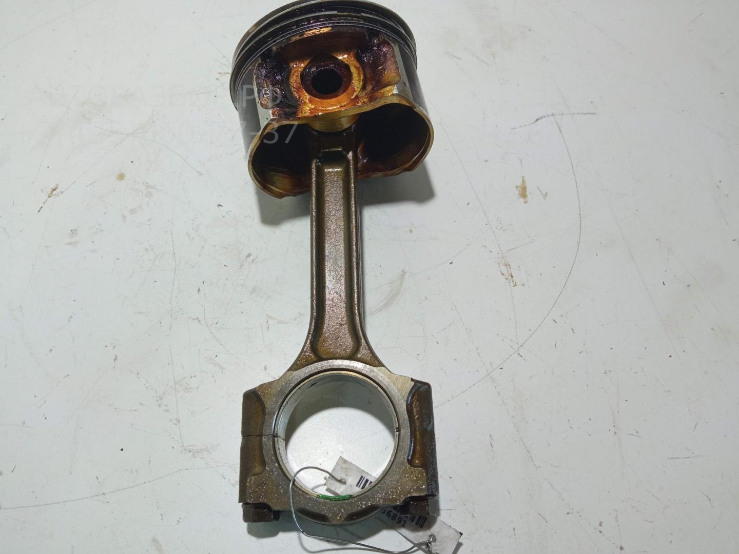 Поршень с шатуном