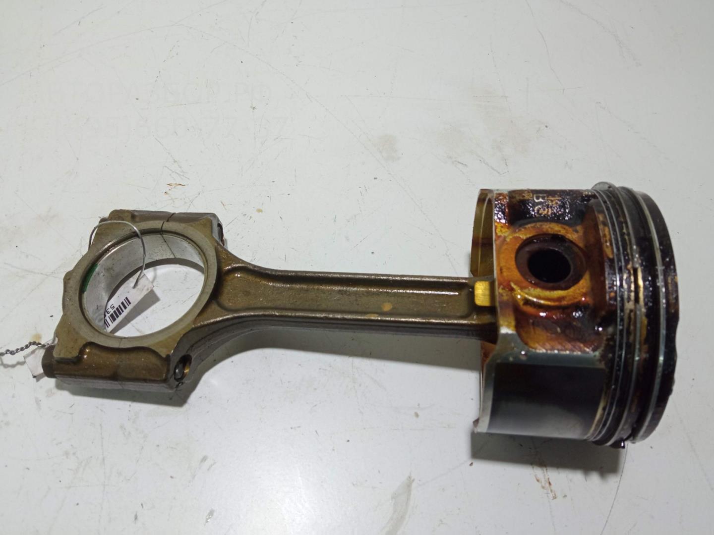 Поршень с шатуном