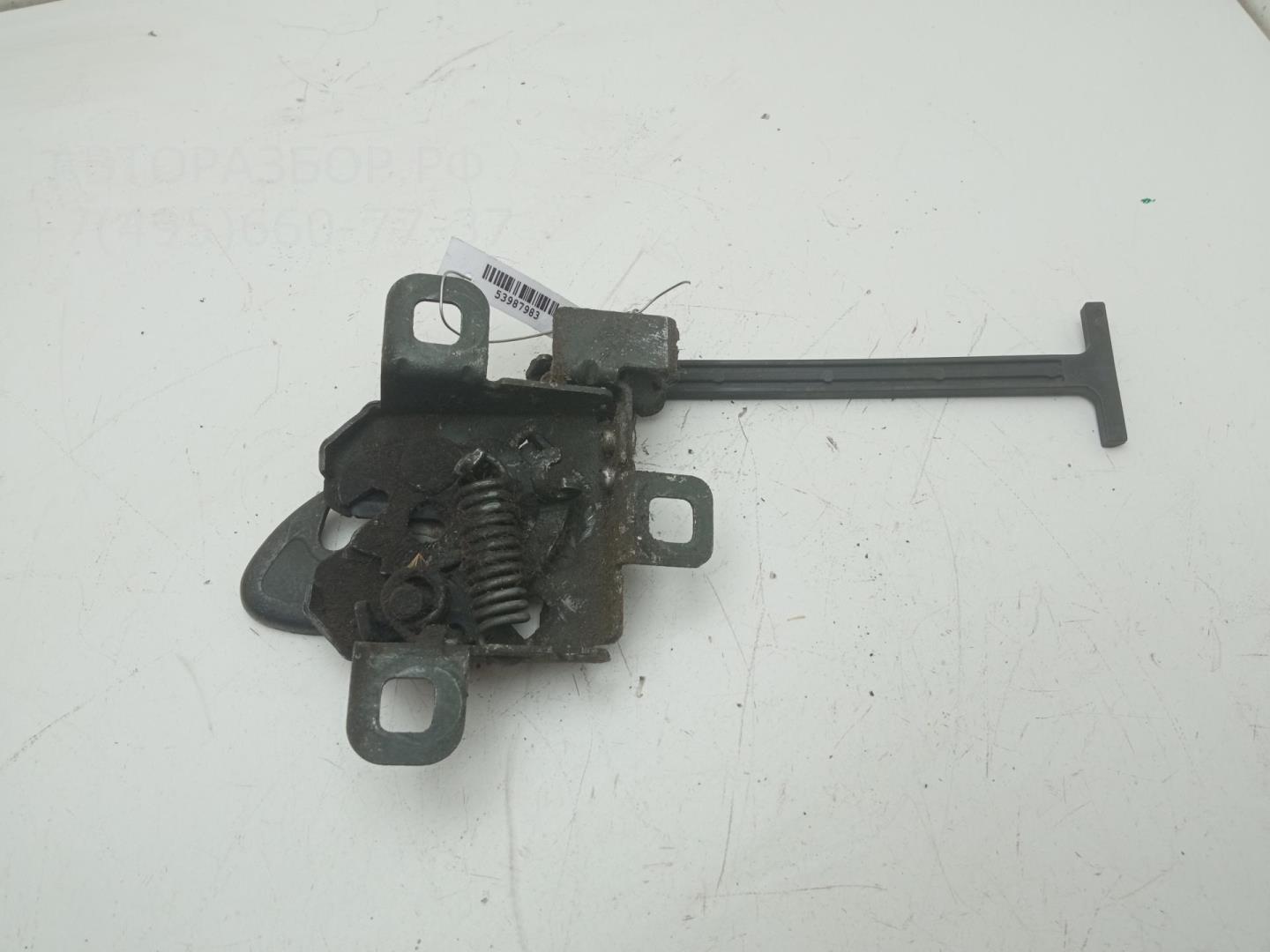 Замок капота