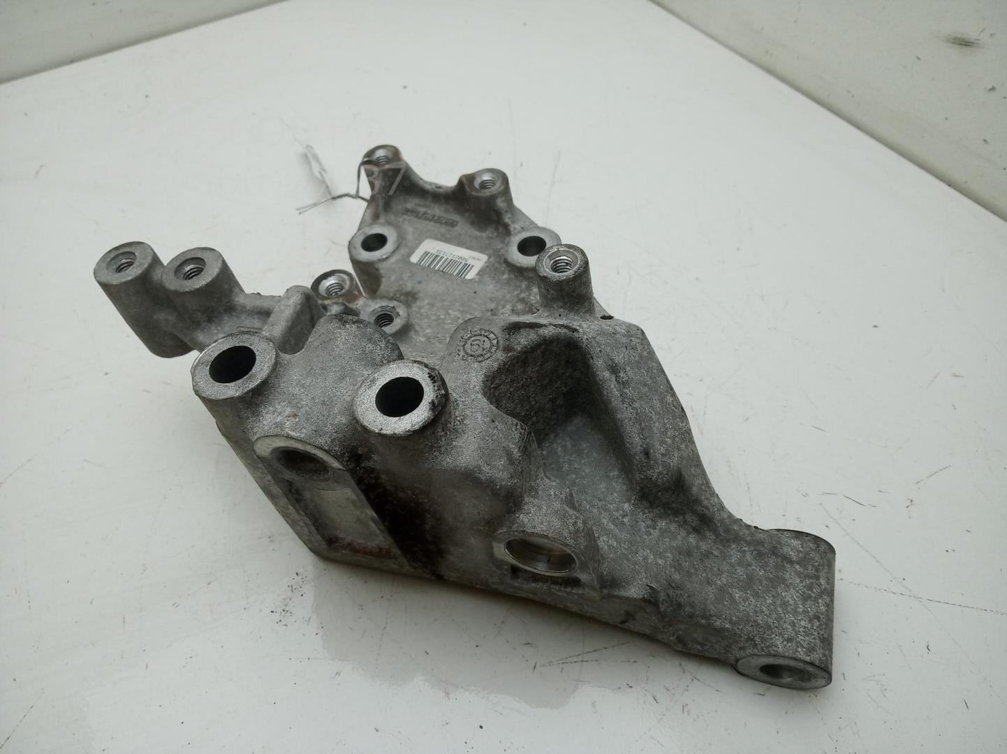 Опора двигателя