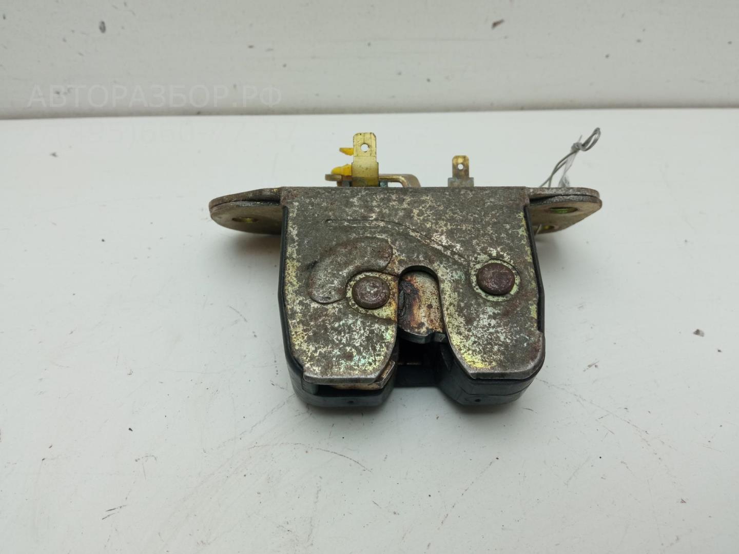 Замок багажника