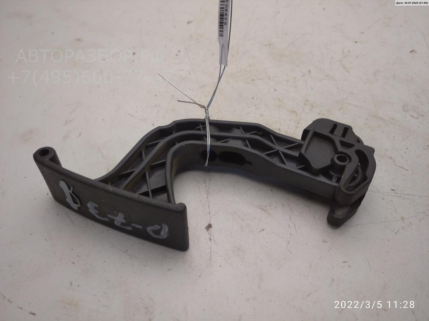 Ручка открывания капота