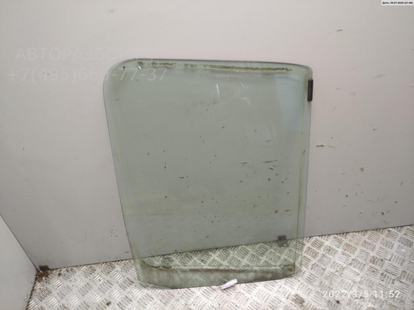 Стекло двери передней правой