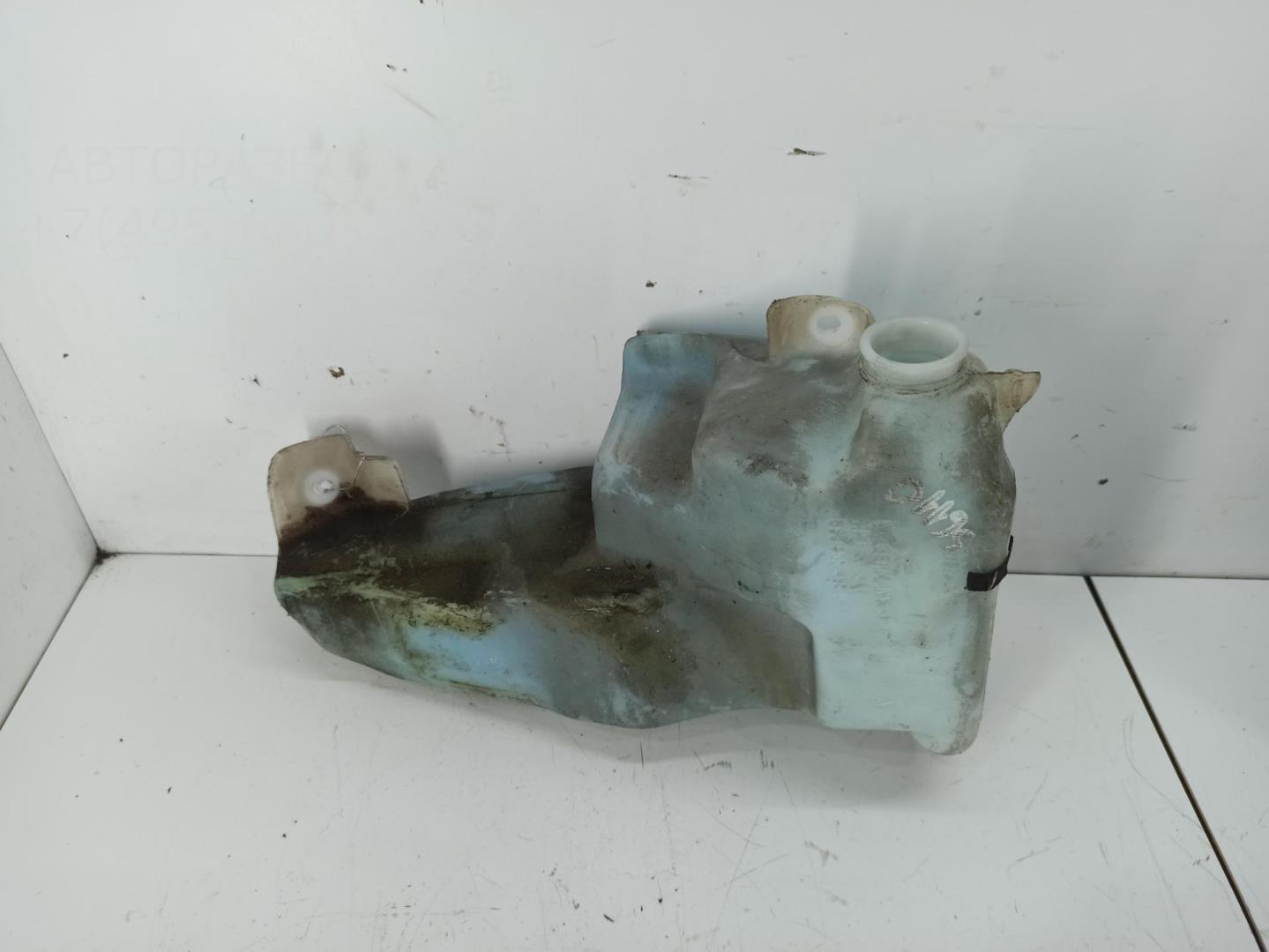 Бачок омывателя лобового стекла