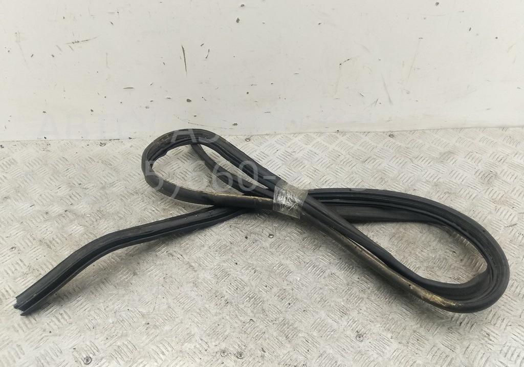 Уплотнитель багажника