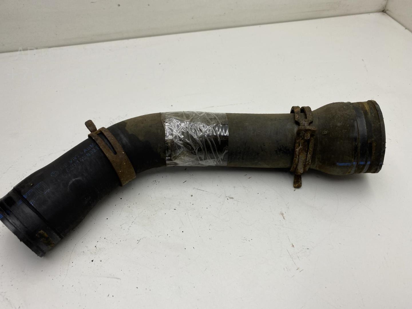 Патрубок радиатора