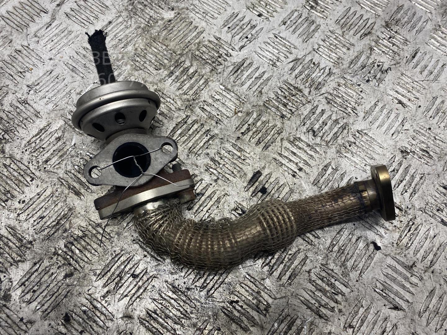 Трубка картерных газов