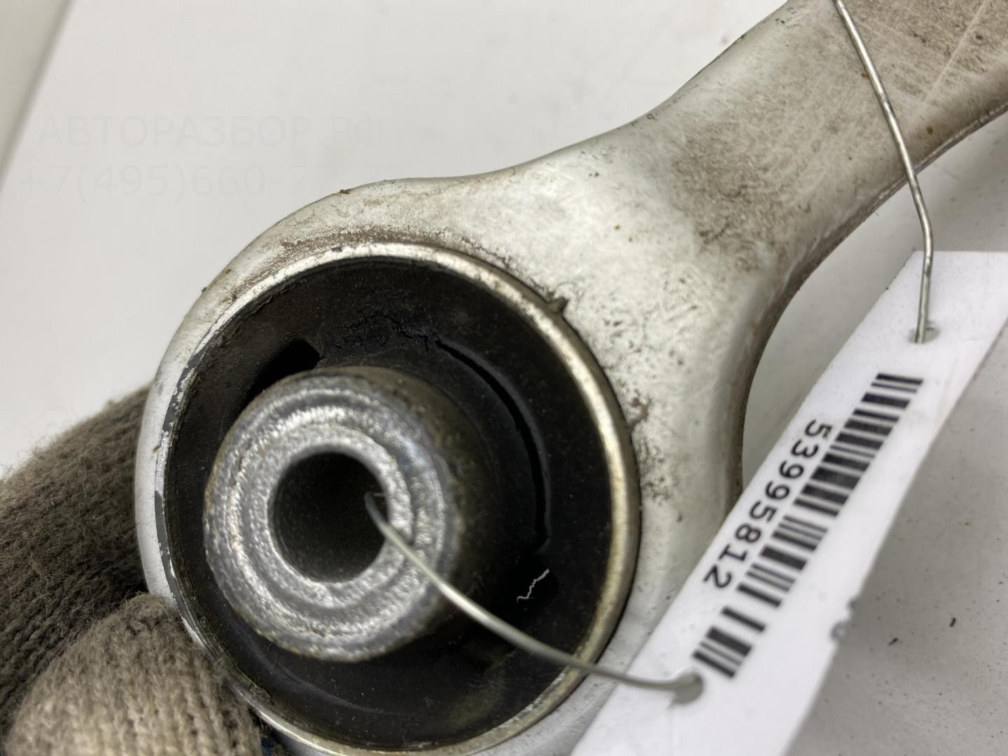 Рычаг передний правый