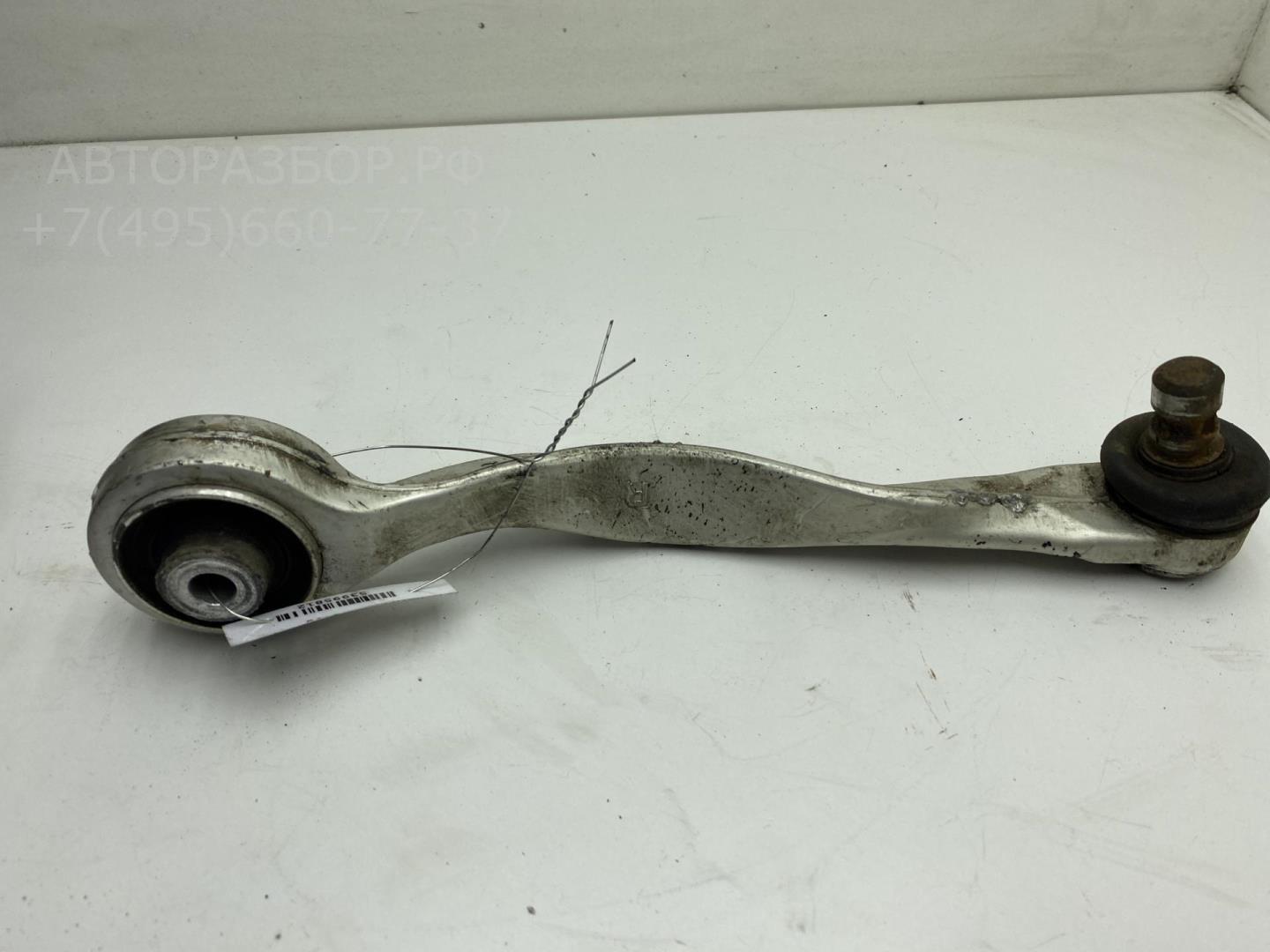 Рычаг передний правый