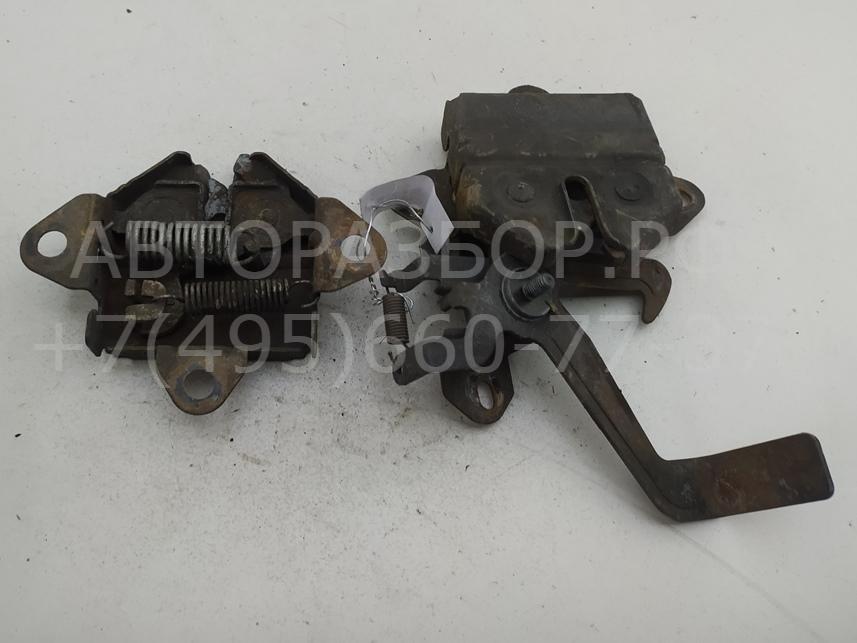 Замок капота