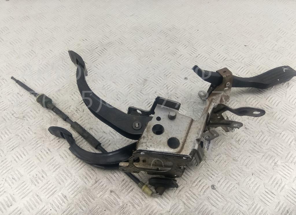 Блок педалей