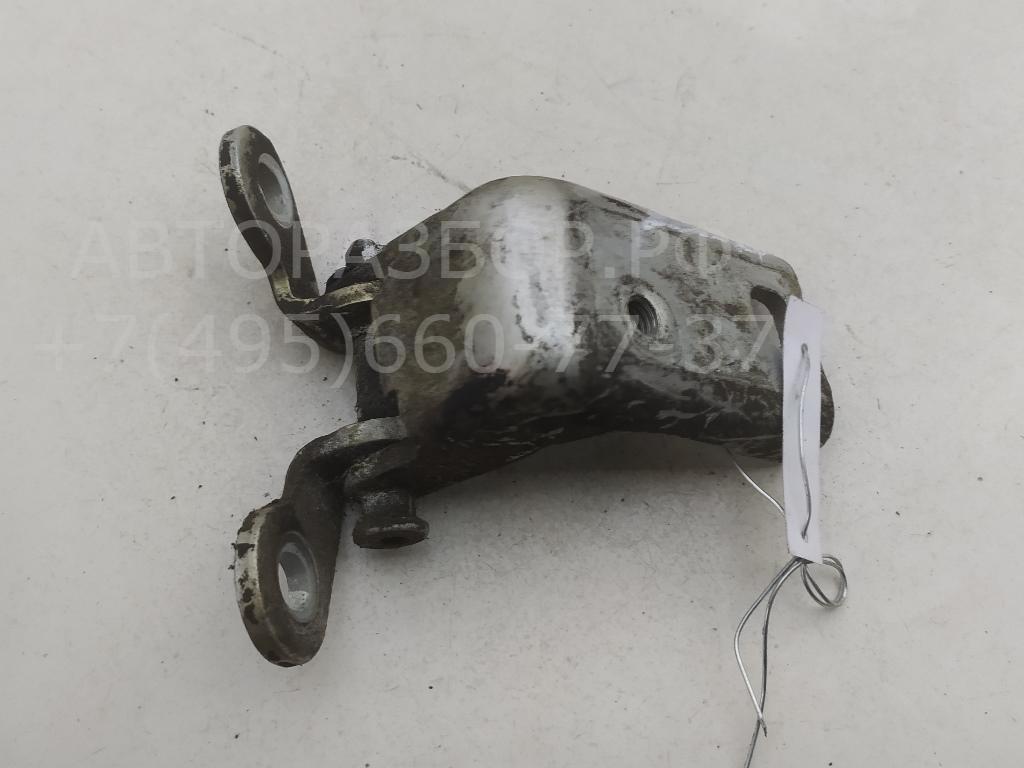 Петля двери