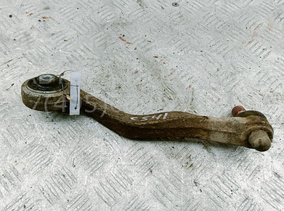 Рычаг передний правый