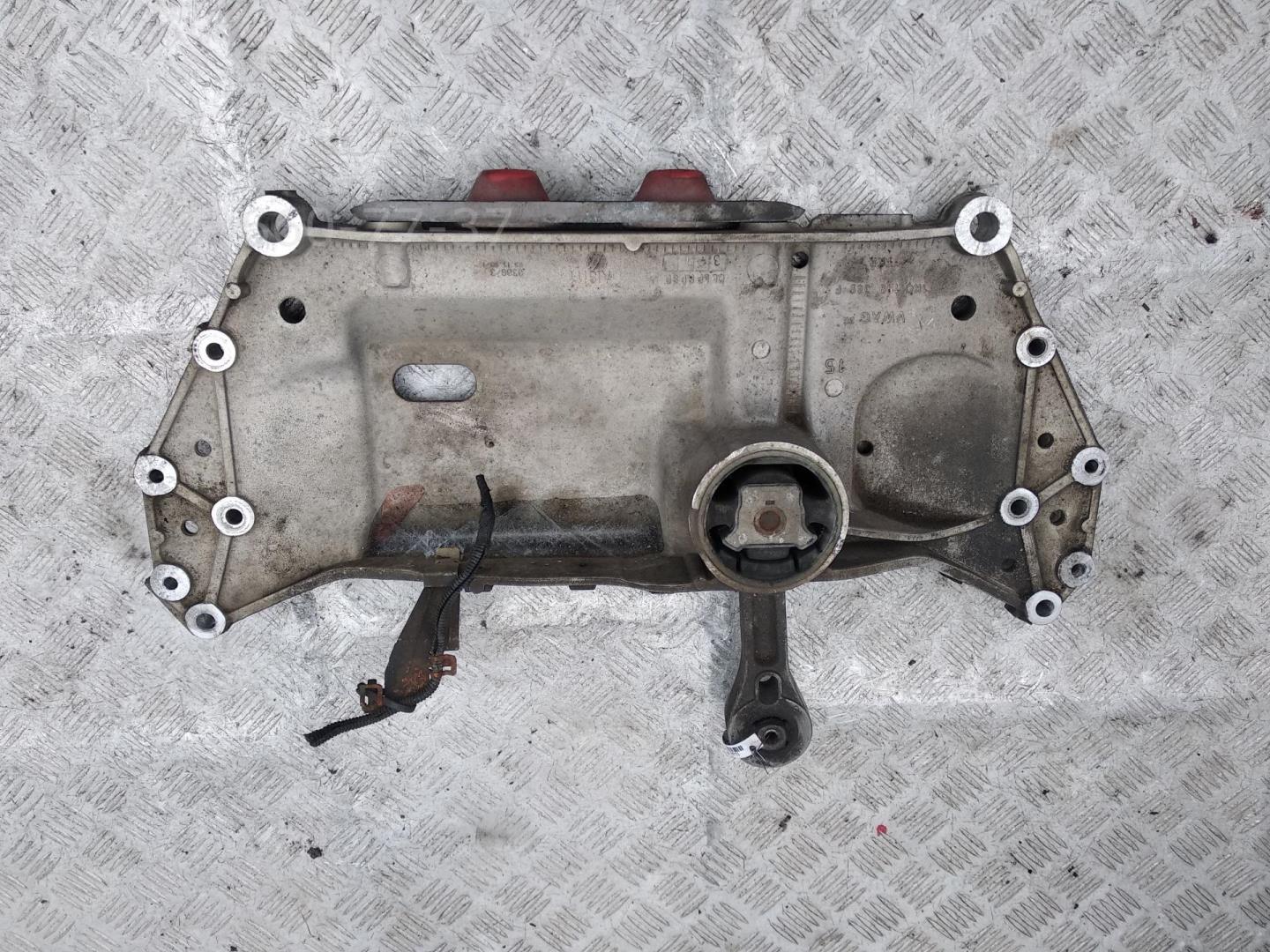 Балка подмоторная