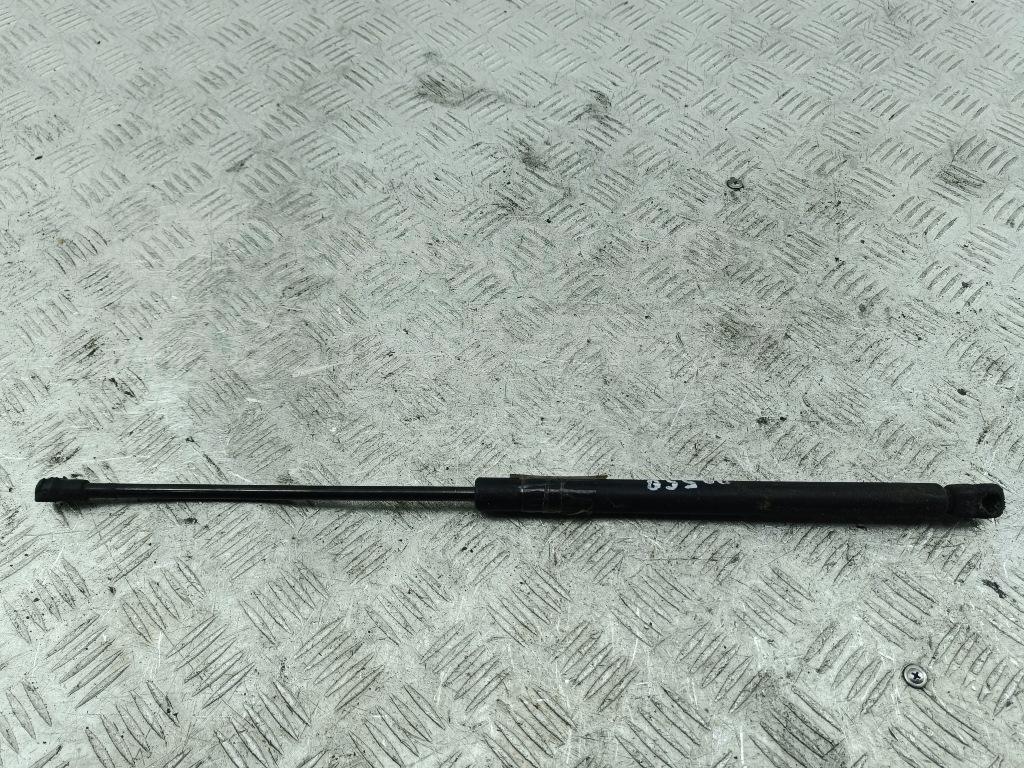 Амортизатор капота