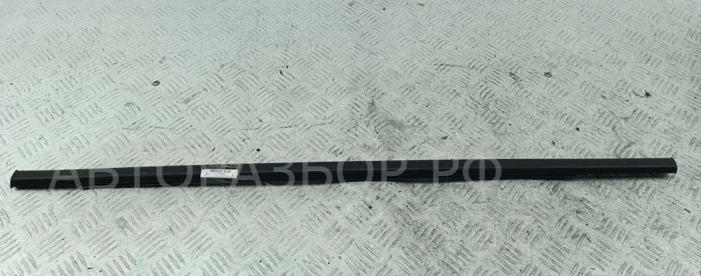 Накладка стекла заднего правого