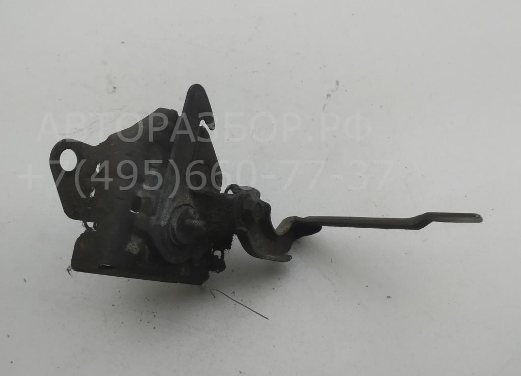 Замок капота