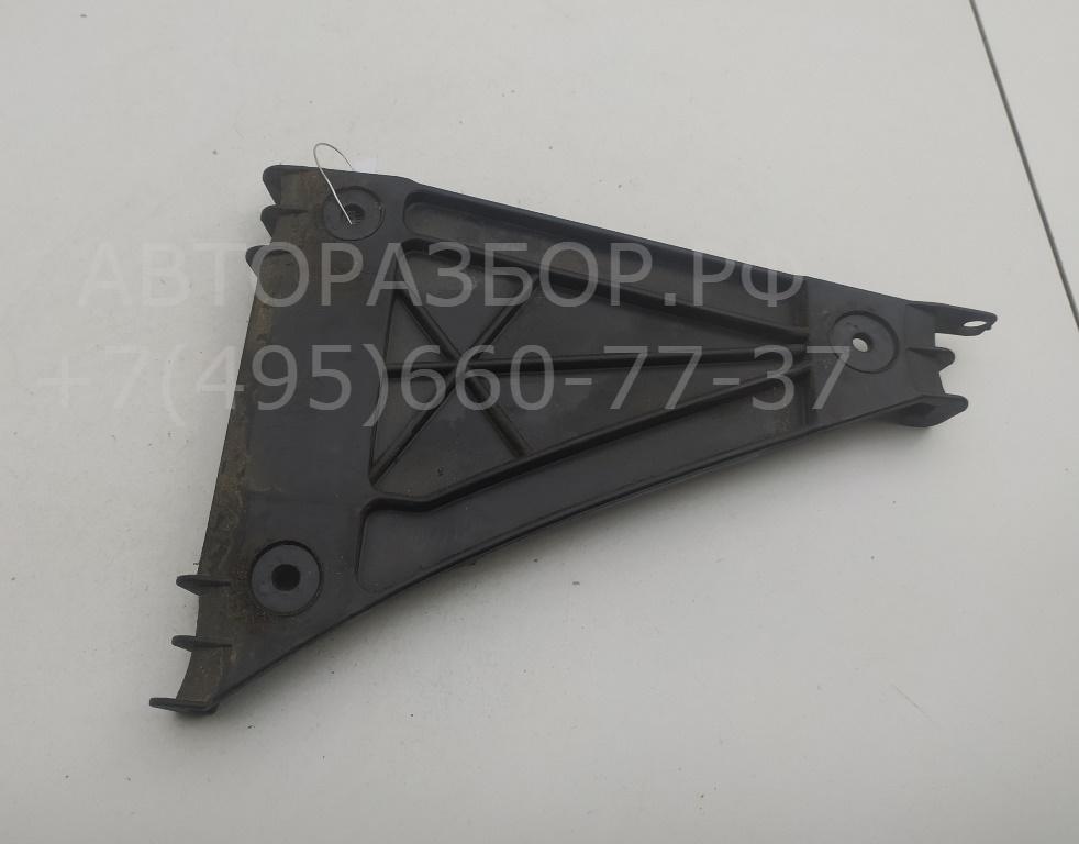 Кронштейн заднего бампера правый