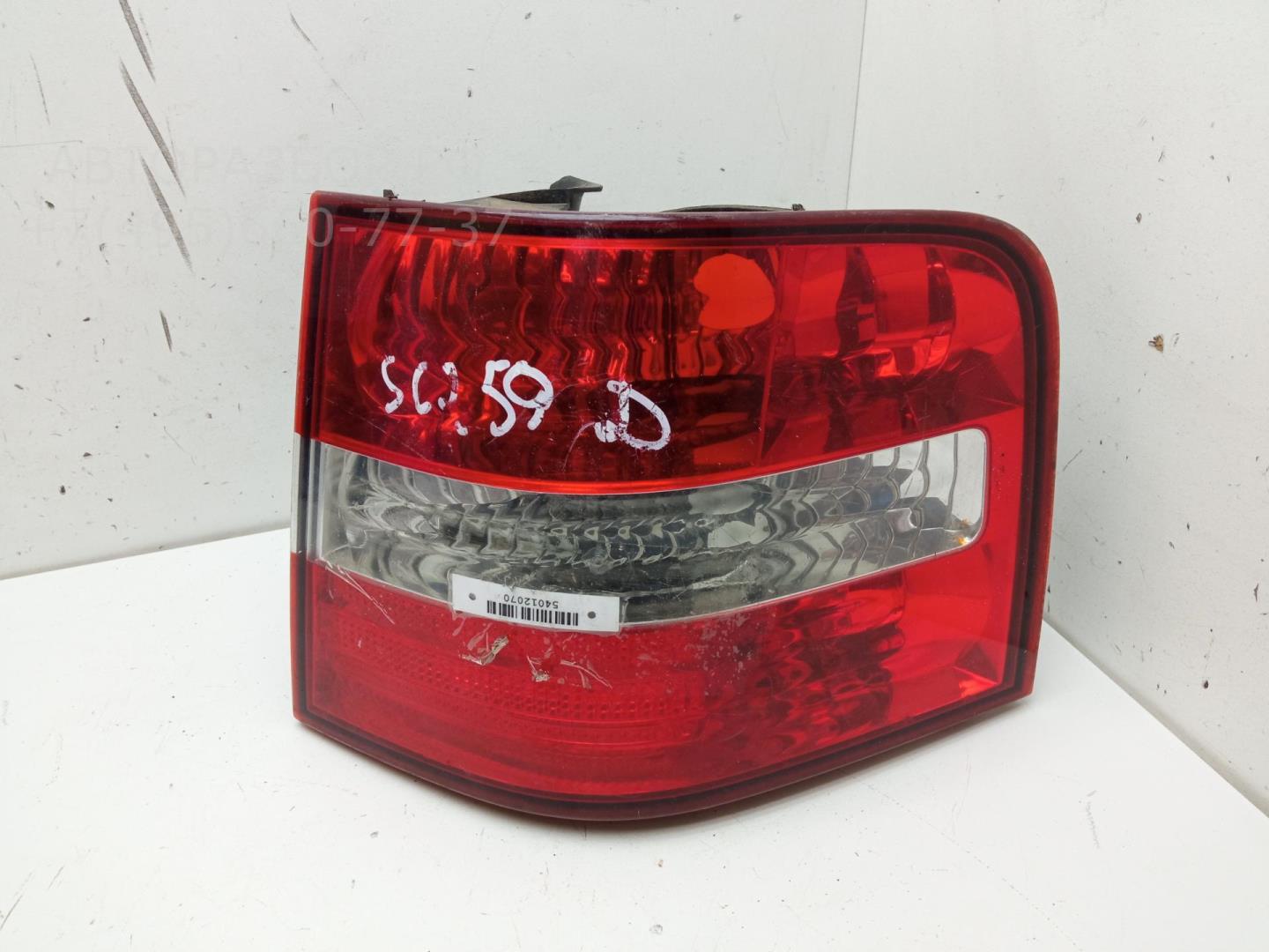 Фонарь задний правый