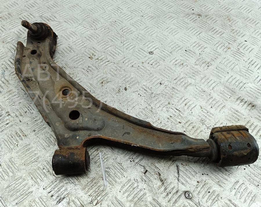Рычаг передний правый