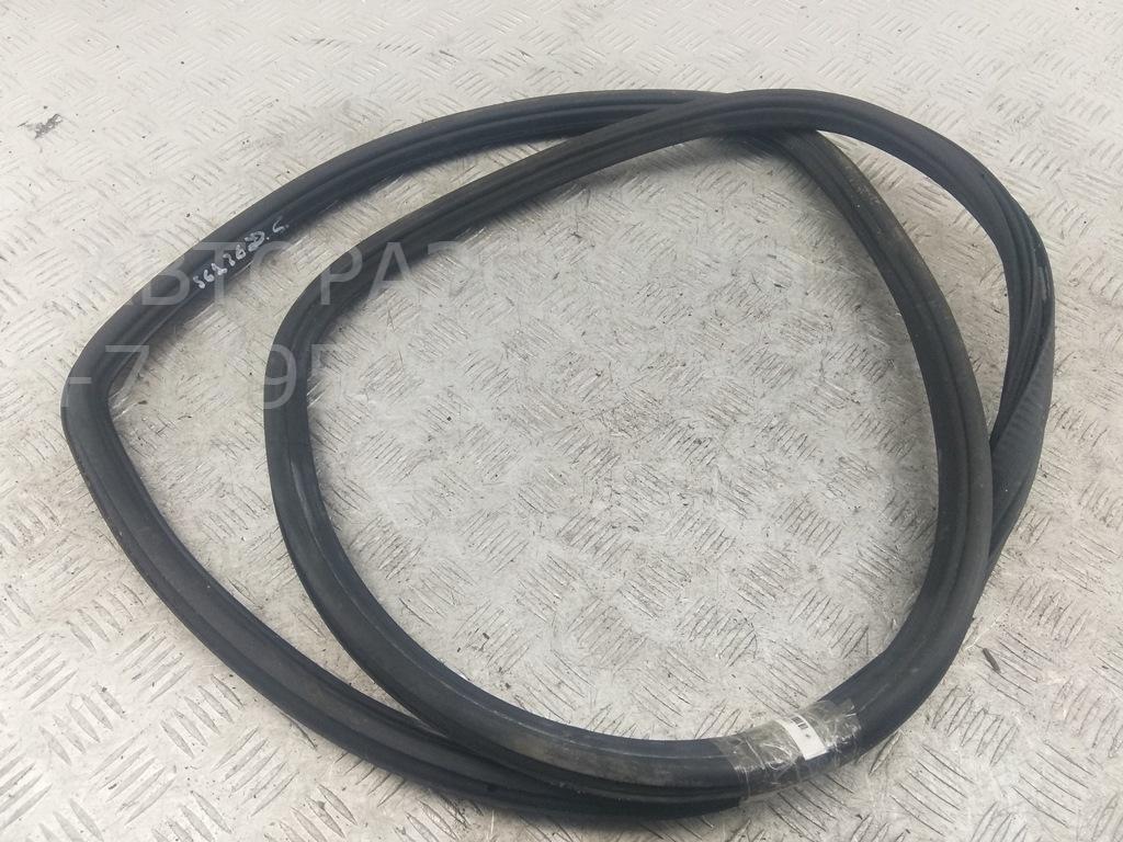 Уплотнитель двери