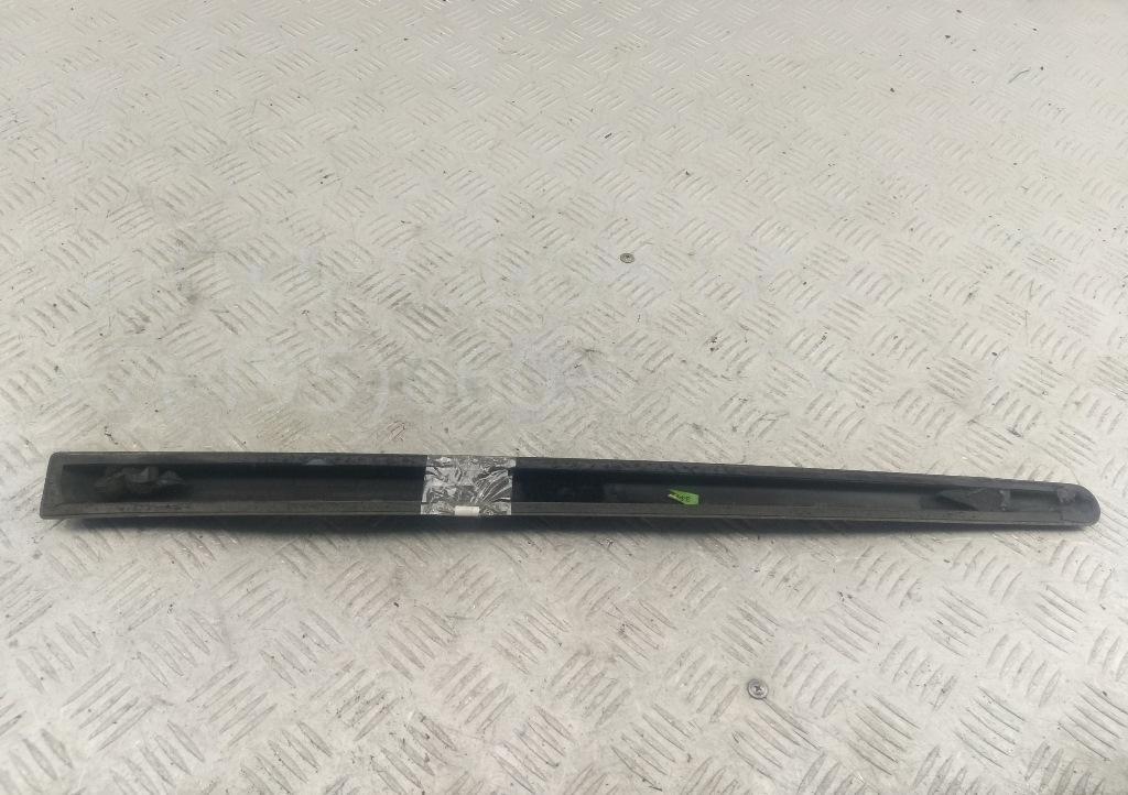 Накладка двери задней левой