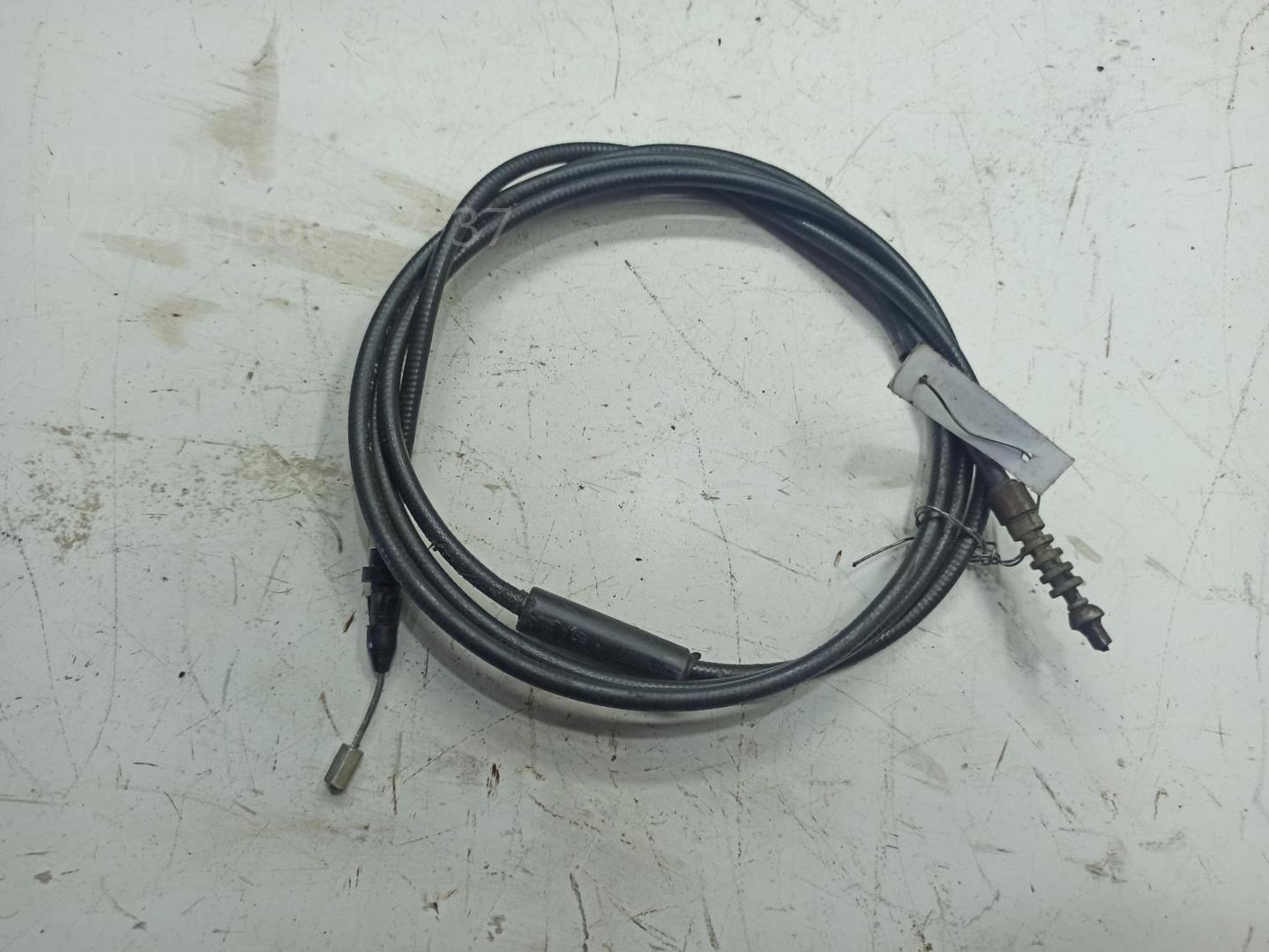 Трос открывания капота