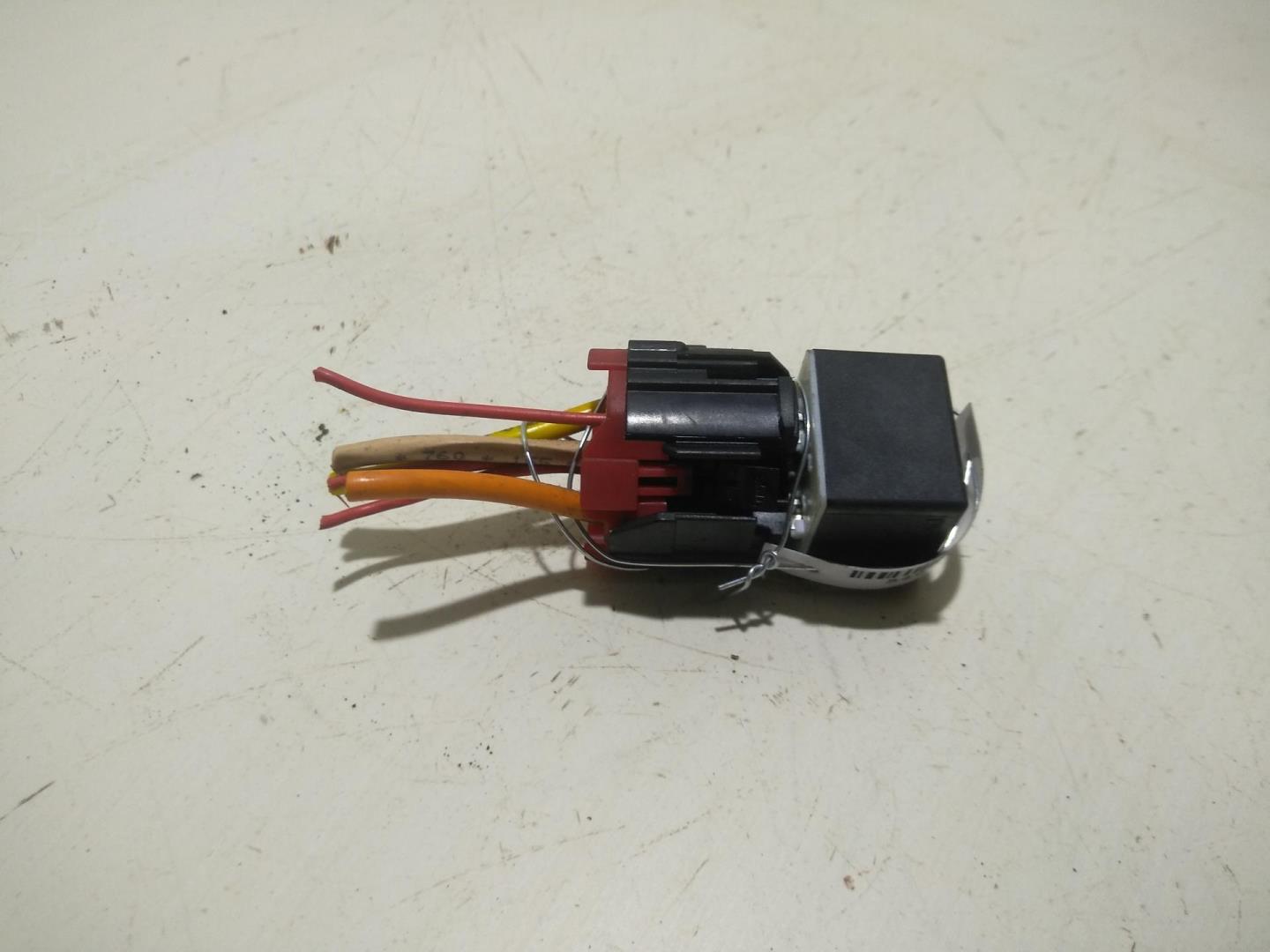 Реле вентилятора радиатора