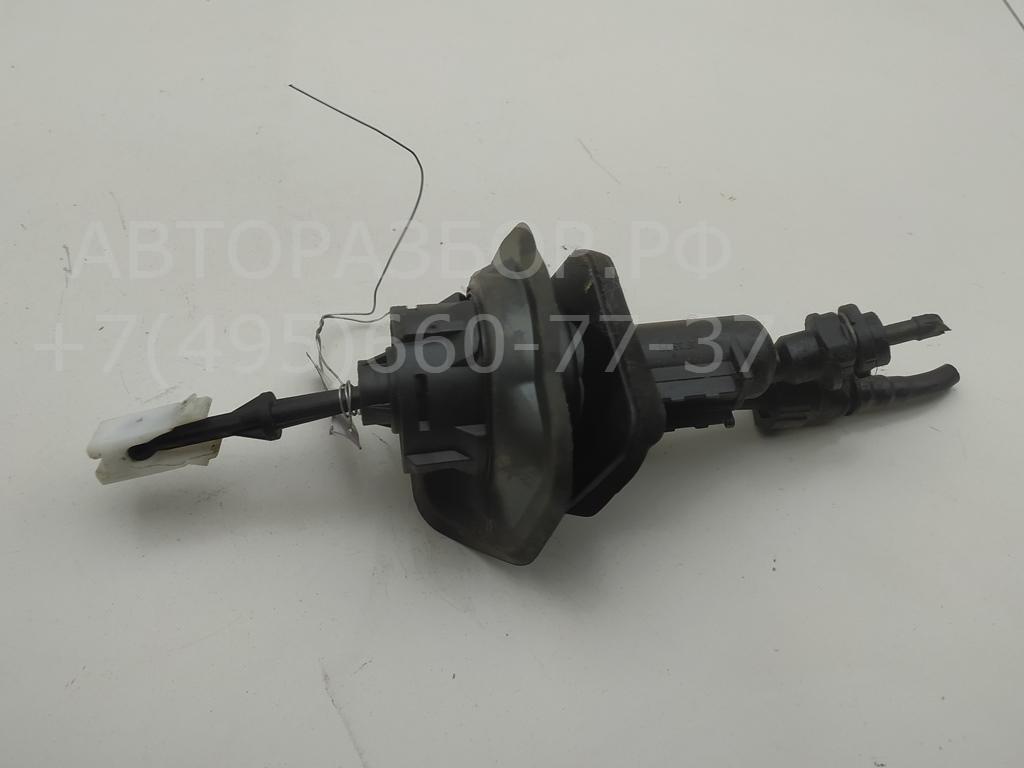 Цилиндр сцепления главный