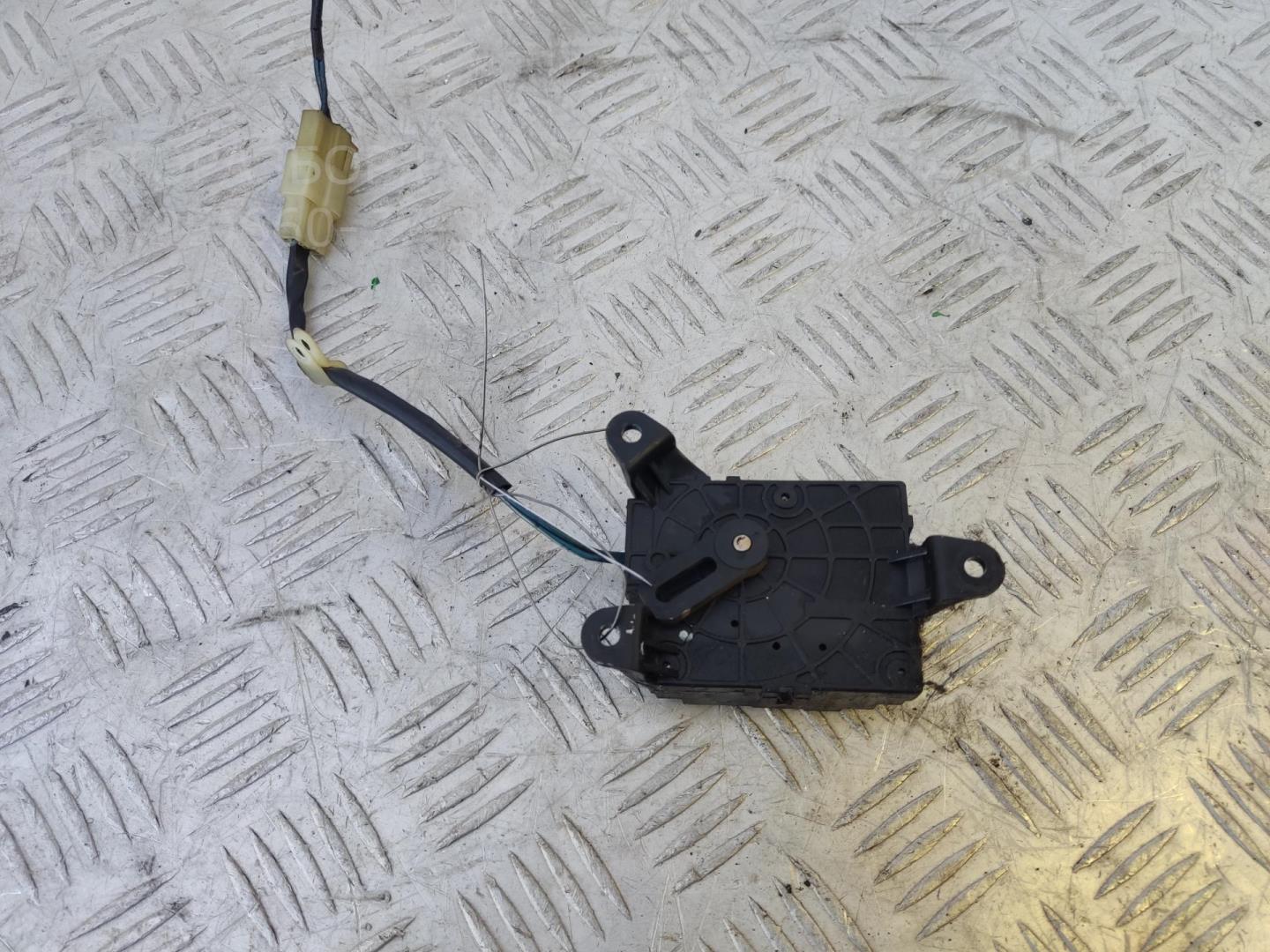 Моторчик заслонки печки