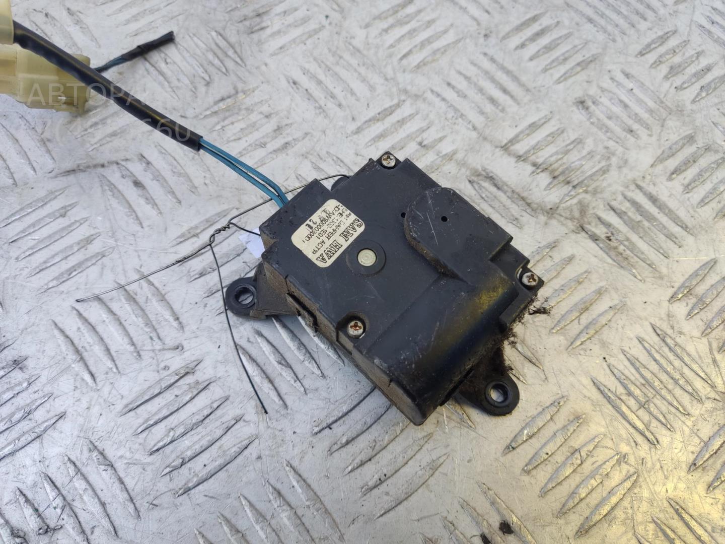 Моторчик заслонки печки