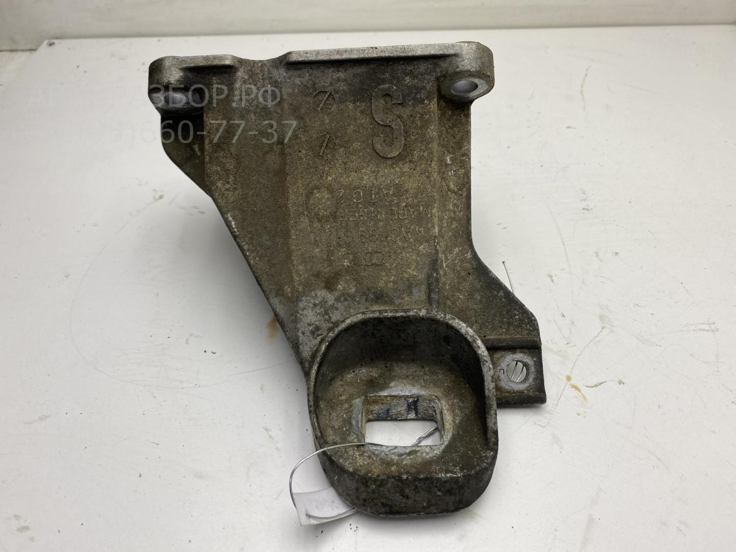 Кронштейн двигателя правый