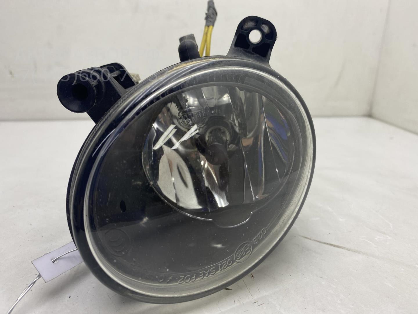 Фара противотуманная правая