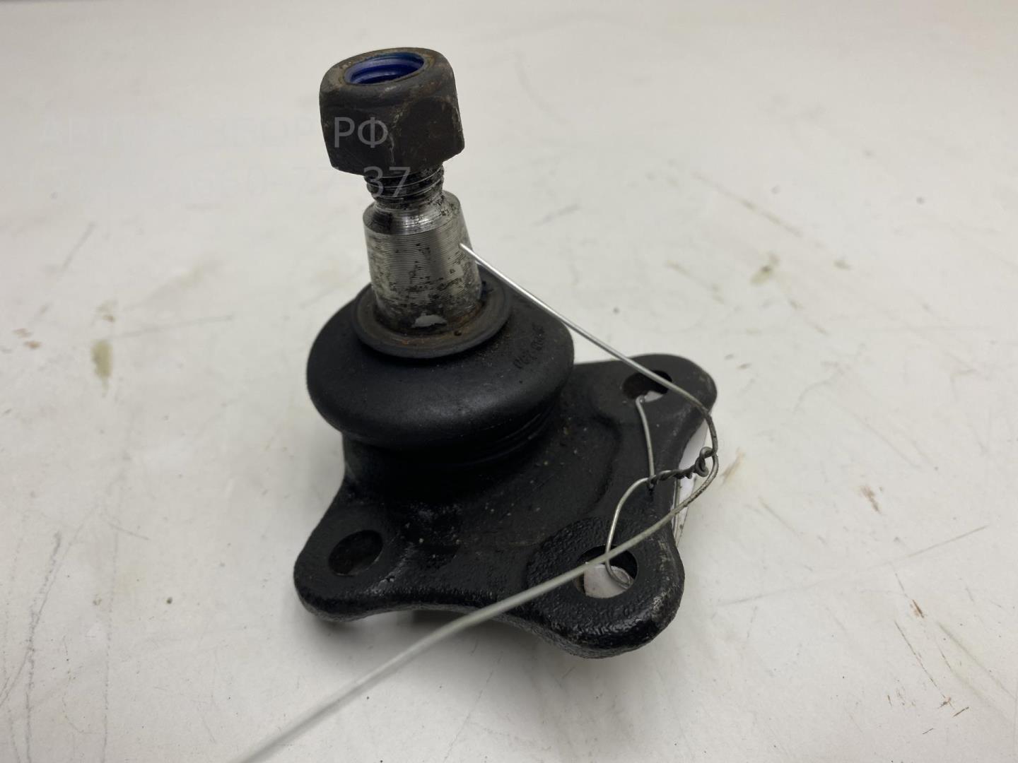 Опора шаровая правая