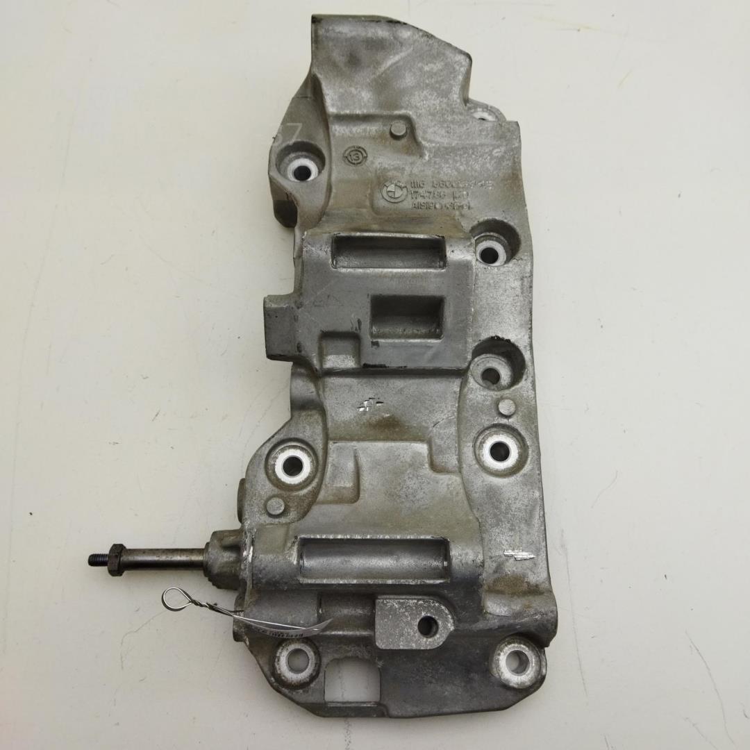 Кронштейн генератора