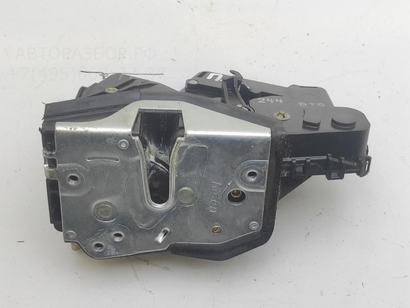 Замок двери передней правой