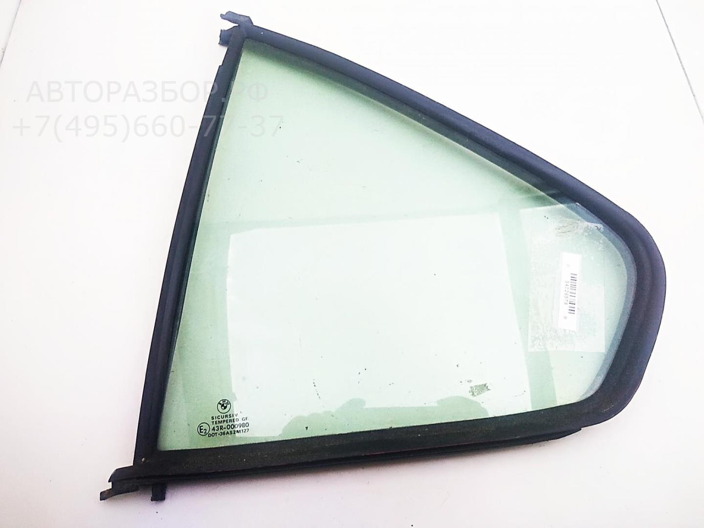 Стекло двери задней левой (форточка)