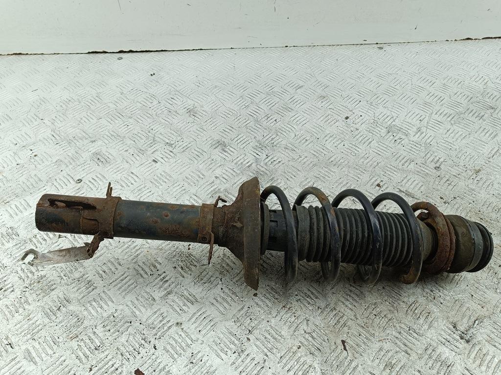 Амортизатор передний правый