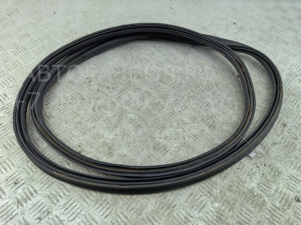 Уплотнитель багажника